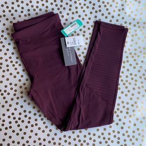 Threads 4 thought leggings